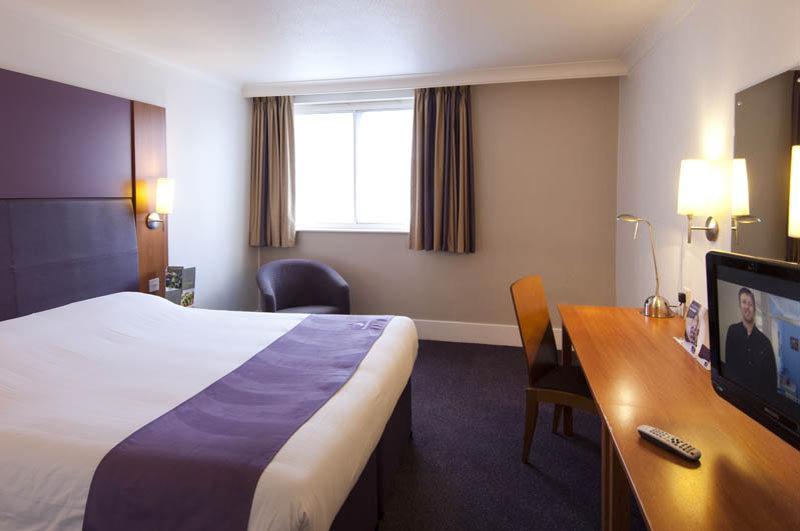 Premier Inn Birmingham South Rubery Экстерьер фото